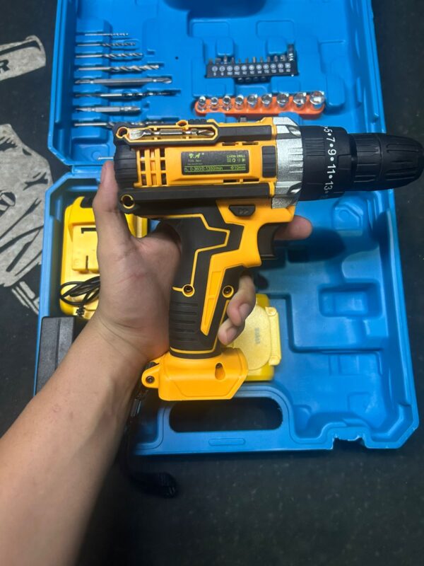 Taladro Atornillador Inalámbrico Profesional con Maletín Completo