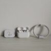 Combo Apple: AirPods Pro (2da Generación) + MagSafe Battery Pack