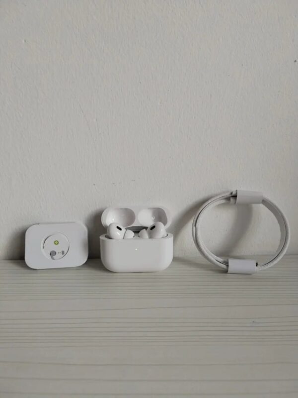 Combo Apple: AirPods Pro (2da Generación) + MagSafe Battery Pack