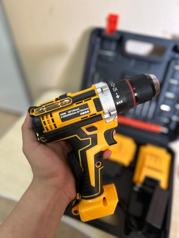 Taladro Inalámbrico 21V con Kit de Accesorios